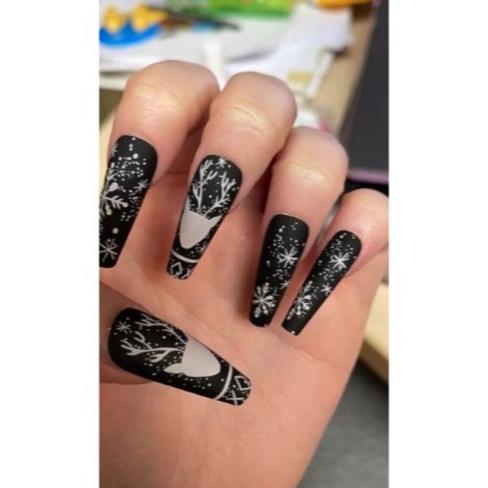 24 Acrylic Snowflake Reindeer Coffin Long Matte Black White Nails Press On